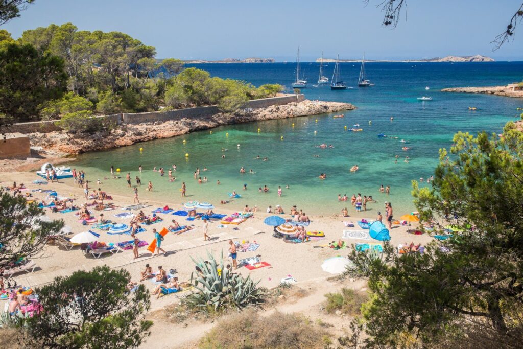 Cala Gracioneta: pequeña, escondida y con encanto
